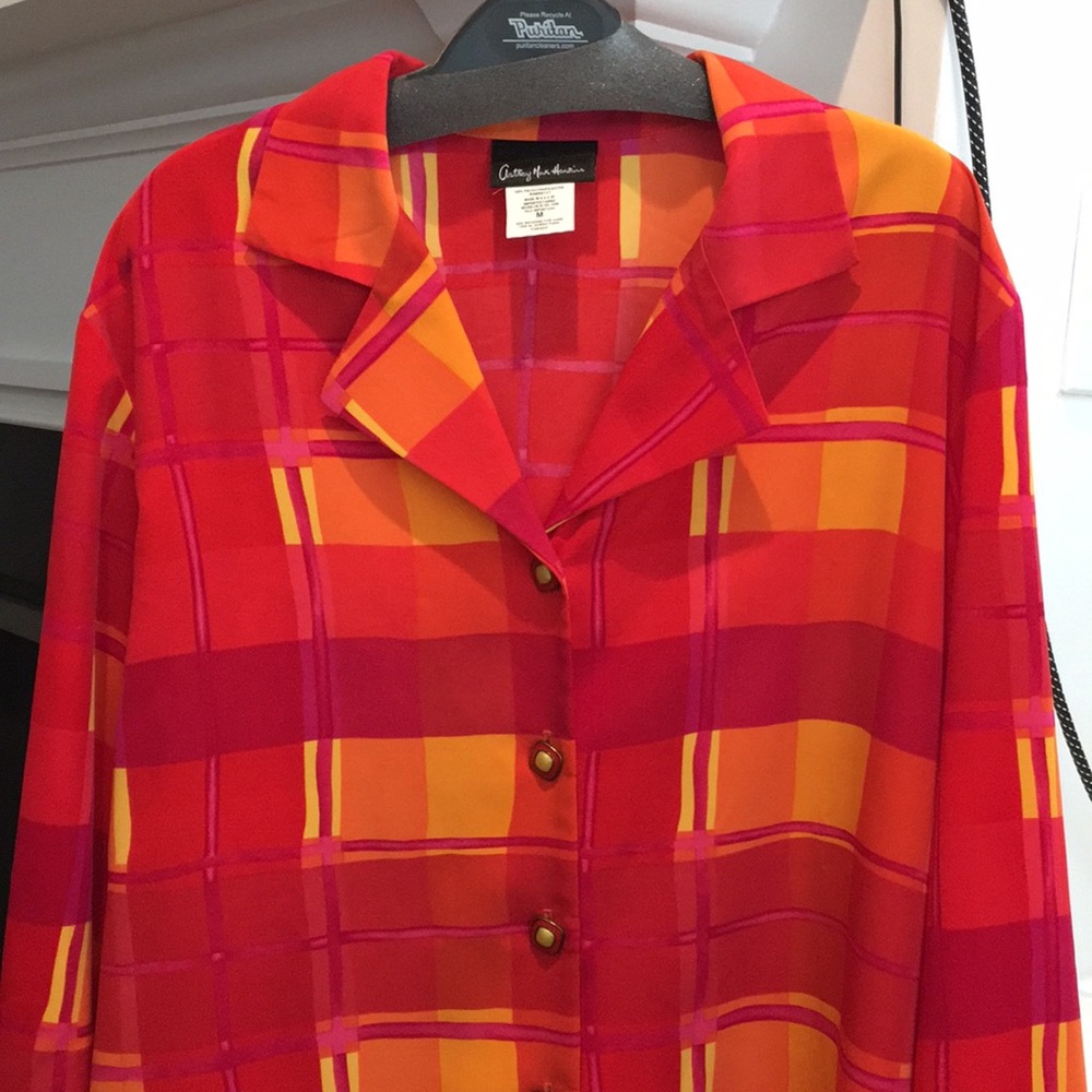 Button up to tunic type colorful blouse